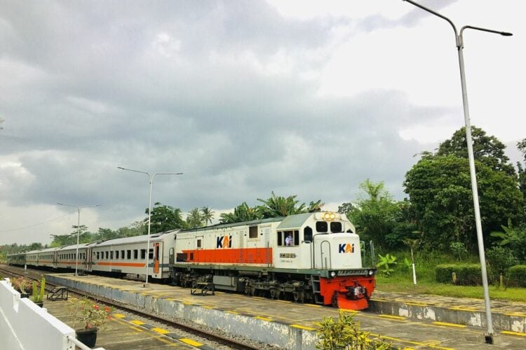 KA Ijen Expres, Kereta Premium Malang-Banyuwangi, Penyelamat Mahasiswa asal Tapal Kuda