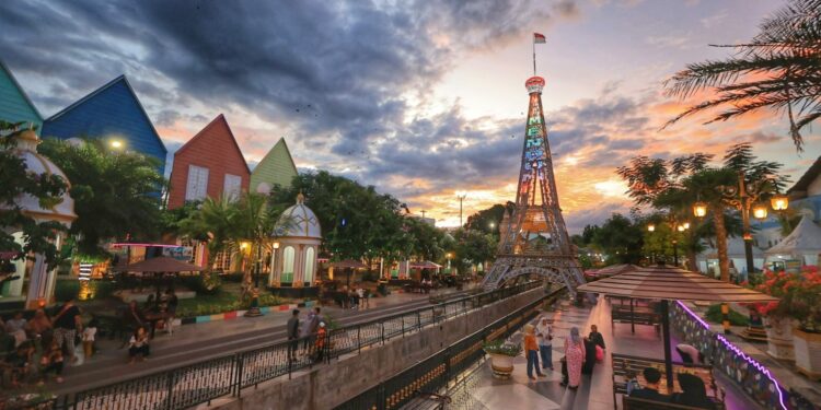 Madiun, Kota Kecil yang Banyak Berbenah kecuali Transportasi Publiknya Mojok.co