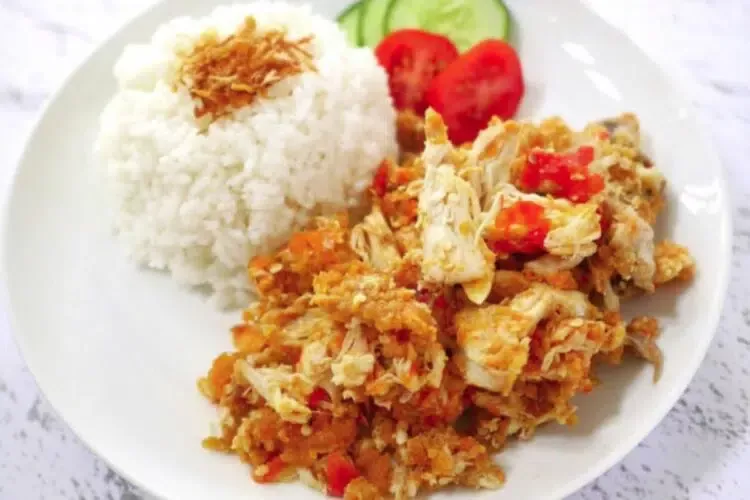 Ayam Geprek Sejajar dengan Gudeg Jogja Menjadi Kuliner Khas (Wikimedia Commons)