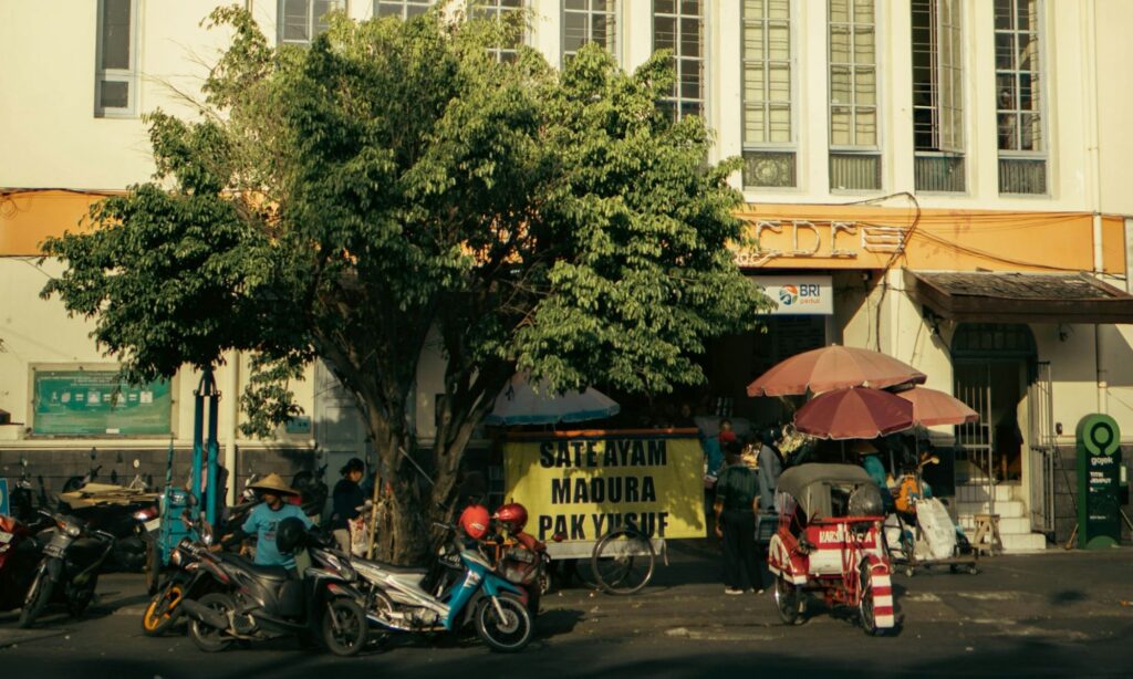 6 Alasan Perantauan seperti Saya Begitu Mudah Jatuh Cinta pada Solo Mojok.co