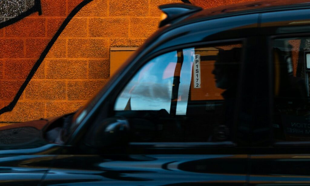 6 Warna yang Dibenci Tukang Bengkel Cat Mobil karena Susah dan Ribet Mojo.co