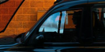 6 Warna yang Dibenci Tukang Bengkel Cat Mobil karena Susah dan Ribet Mojo.co