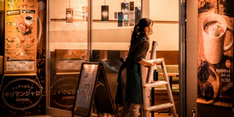 Mahasiswa yang Kuliah Sambil Kerja Adalah Petarung Sesungguhnya, Layak Diapresiasi Mojok.co