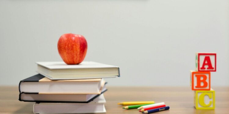 Guru Agama Katolik, Pekerjaan dengan Peluang Menjanjikan yang Masih Kurang Dilirik Orang Mojok.co