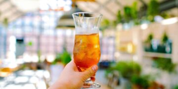 Seenak-enaknya Es Teh Jumbo Masih Kalah dengan Teh Angkringan Mojok.co