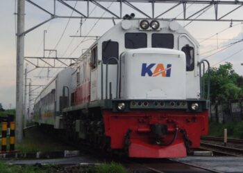 Kapok Naik KA Bengawan, Sudah Booking Tiket Jauh Hari Malah Duduk Nggak Sesuai Kursi