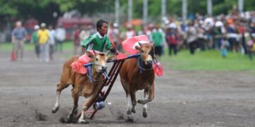 Meski Bangkalan Madura Mulai Berbenah, Pemandangan Jalan Rayanya Membuktikan kalau Warganya Dipenuhi Masalah