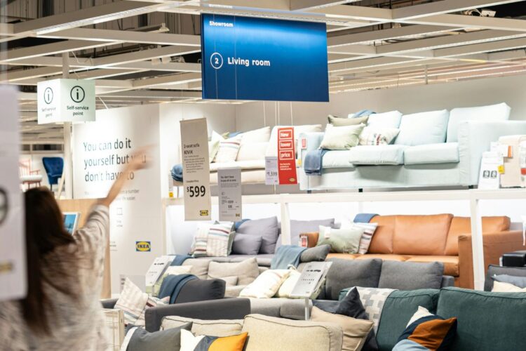 Belanja Furnitur Mending di IKEA Atau Informa? Ini Dia Jawabannya