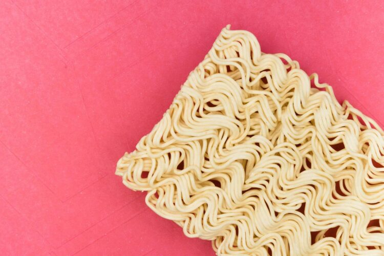 Indomie Hype Abis Nyemek Jogja Rasa Rendang Enak, tapi Serba Nanggung!