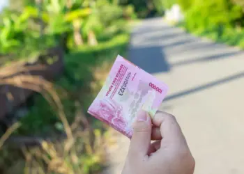 Toko Masih Terima Pembayaran Tunai di Zaman Serba Scan Bukan karena Cuci Uang, tapi karena Alasan Ini