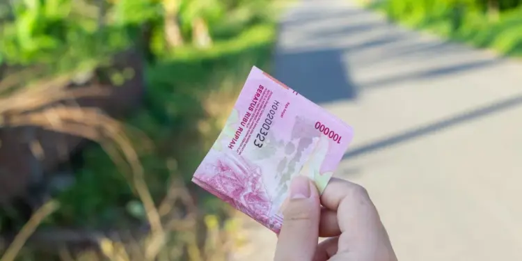 Toko Masih Terima Pembayaran Tunai di Zaman Serba Scan Bukan karena Cuci Uang, tapi karena Alasan Ini