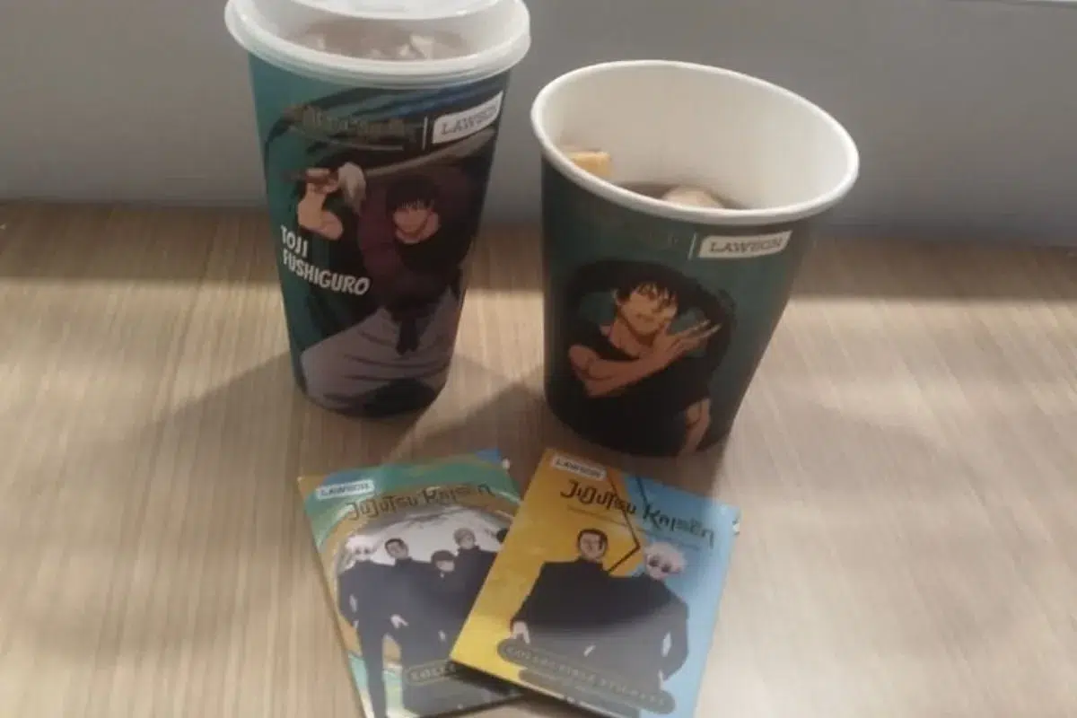 Paket Oden Jujutsu Kaisen dilengkapi collectible card eksklusif (Dokumentasi Pribadi)