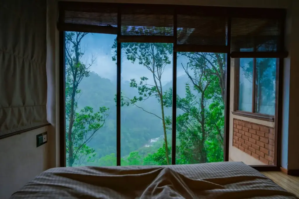 Pengalaman Menginap di Bobocabin Pacet Mojokerto: Tenang dan Nyaman, tapi Nggak Cocok buat Penakut