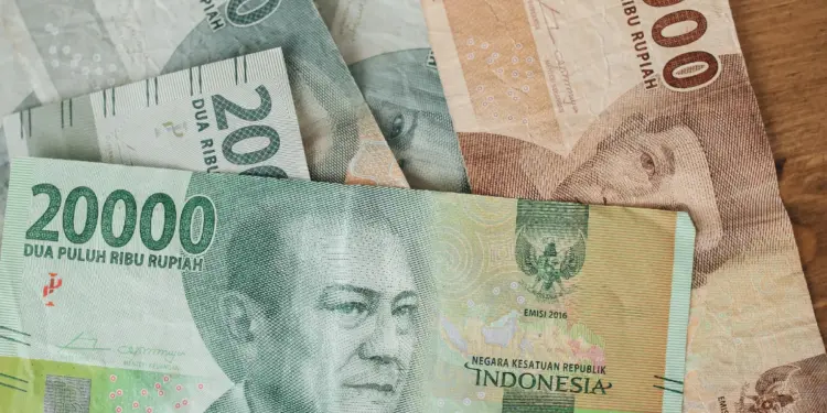 Generasi Sandwich Bukan Pahlawan, Tapi Tumbal Orang Tua (Pexels)