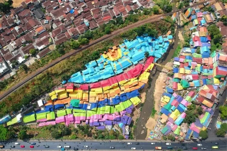 Malang Hari Ini Adalah Definisi Cantik tapi Toxic (Unsplash)