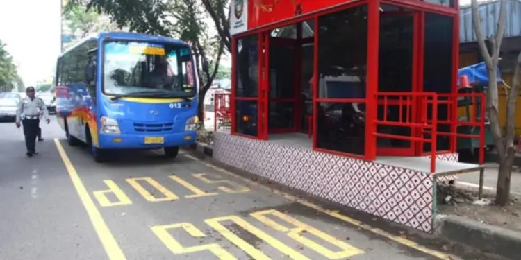 Batik Solo Trans Memang Nyaman, tapi Nggak Ramah Mahasiswa, ke Kampus Harus Transit Sampai 3 Kali Mojok.co