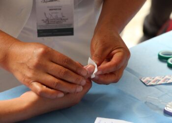 Menjadi Perawat di Indonesia Adalah Kursus Sabar Tingkat Dewa: Gaji Tak Sebanding dengan Beban Kerja yang Tak Manusiawi