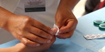 Menjadi Perawat di Indonesia Adalah Kursus Sabar Tingkat Dewa: Gaji Tak Sebanding dengan Beban Kerja yang Tak Manusiawi