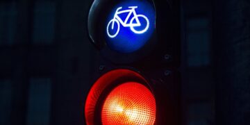 Pemasangan Lampu Merah di Persimpangan Purawisata Jogja itu Keputusan Konyol, Alih-alih Lancar, Malah Makin Macet!