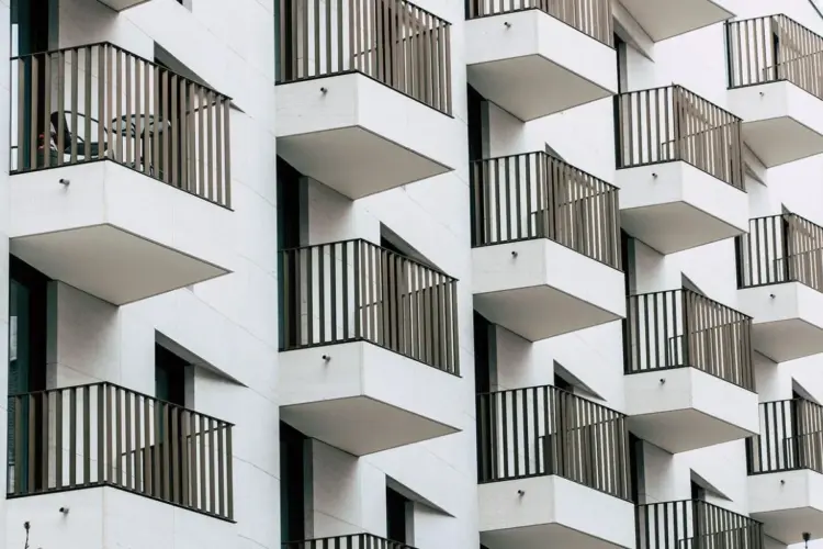 Tinggal di Apartemen Nggak Seindah Imajinasi Saya, 4 Tahun Sewa Apartemen Jaktim Bikin Saya Stres dan Akhirnya Pindah!