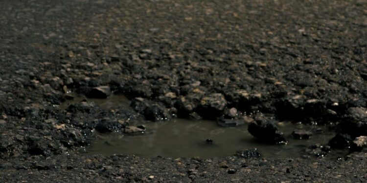 Tol Trans Sumatera Kayu Agung–Palembang Bikin Istigfar: Jalan Berlubang, Licin, Minim Penerangan Padahal Tarif Mahal, Bukan Bebas Hambatan Malah Jadi Terhambat