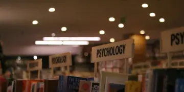 8 Alasan Jurusan Psikologi Pantas Disebut sebagai Jurusan Paling Green Flag Mojok.co