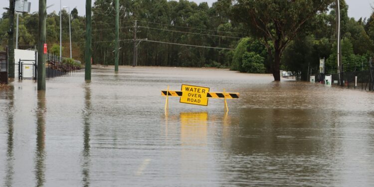 Banyu Urip, Kelurahan Paling Menderita di Surabaya (Unsplash)