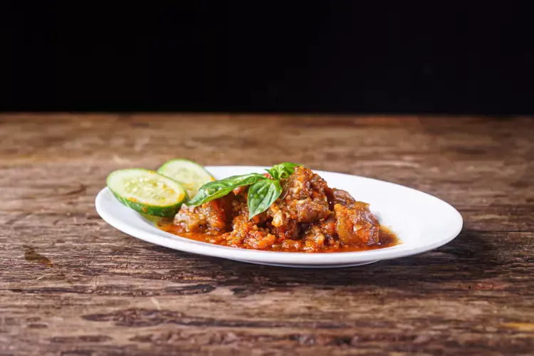 Dosa Penjual Oseng Mercon, Makanan Khas Jogja Paling Seksi (Wikimedia Commons)