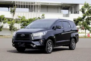 Innova Reborn Mobil yang Nakal dan Zalim, tapi Tetap Laku karena Kita Suka yang Kasar dan Berisik, bukan yang Saleh kayak Zenix