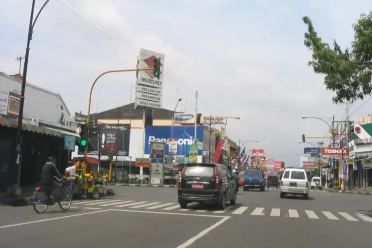 Orang Purwokerto Adalah Manusia Paling Sombong di Banyumas (Wikimedia Commons)