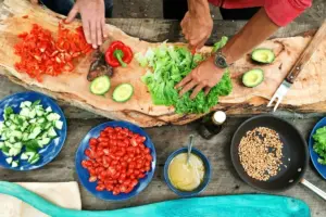 Betapa Dangkal Cara Berpikir Mereka yang Menganggap Jadi IRT Adalah Aib