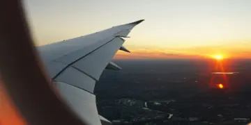 Batik Air Maskapai Red Flag: Delay Berjam-jam, Kompensasi Tak Layak, dan Informasinya Kacau Mojok.co