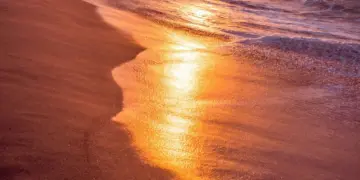 5 Alasan yang Membuat Saya Ingin Balik ke Pantai Menganti Kebumen Lagi dan Lagi Mojok.co