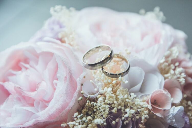 Pemuda Pati Takut Menikah karena Standar Mahar Nggak Masuk Akal seperti Duit Ratusan Juta, Motor, bahkan Mobil Mojok.co