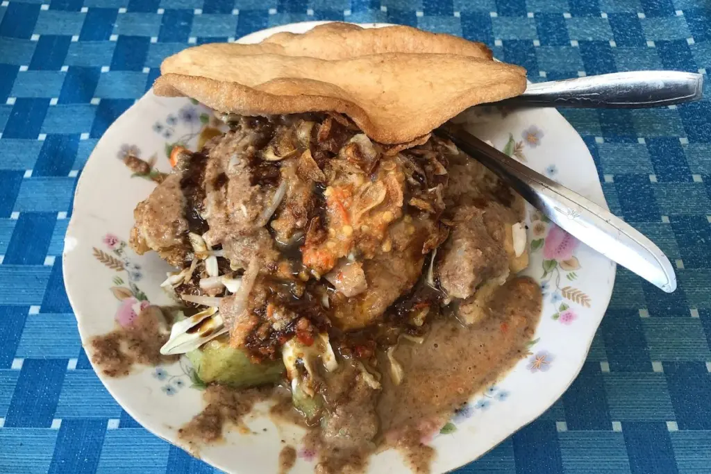 4 Ciri Tahu Gimbal Semarang yang Sudah Pasti Enak dan Tidak Mengecewakan Pembeli Mojok.co