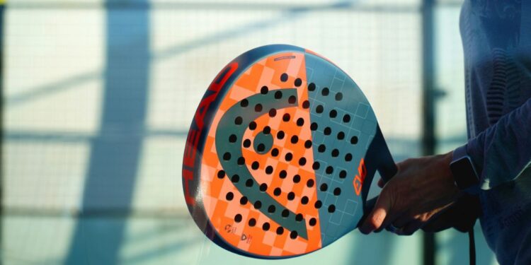 Alasan Saya Ogah Main Padel dan Tetap Bertahan Main Badminton Mojok.co