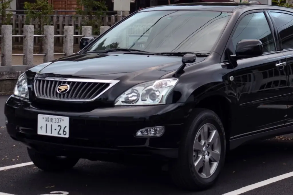 Toyota Harrier Gen 2: Mobil SUV Bekas Rp100 Jutaan Terbaik, Nyamannya Nggak Ada Lawan Mojok.co