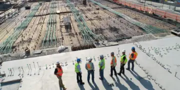 Sisi Gelap Kerja di Perusahaan Konstruksi yang Katanya Bergaji Besar Mojok.co