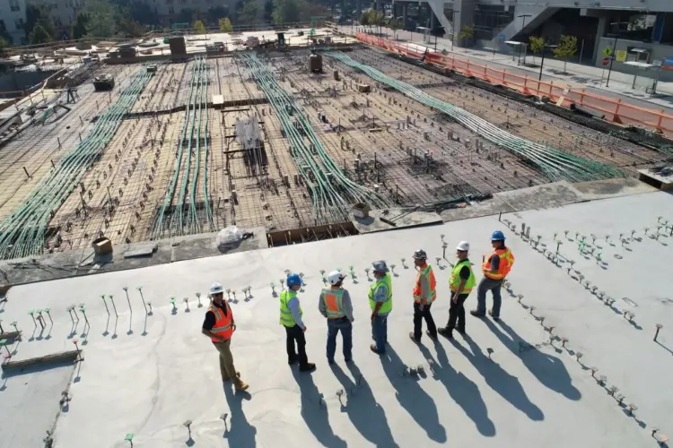 Sisi Gelap Kerja di Perusahaan Konstruksi yang Katanya Bergaji Besar Mojok.co