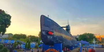 Monumen Kapal Selam di Surabaya Sebenarnya Kaya Informasi, tapi Ogah kalau Harus ke Sana Lagi Mojok.co