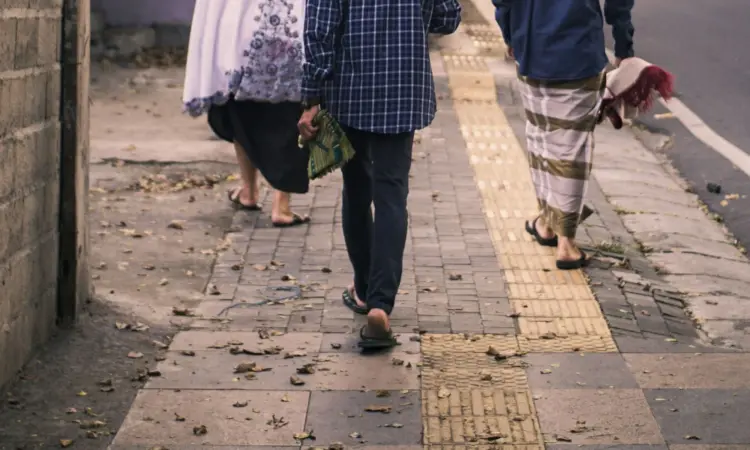 Ternyata Bulan Puasa dan Lebaran Tidak Lagi Sama Setelah Orang Tersayang Tiada, Tradisi Banyak Berubah dan Jadi Nggak Spesial Mojok.co