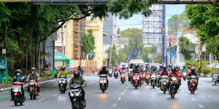 Motor Bebek Kendaraan Terbaik untuk Latihan Naik Motor, Matic Hanya Ciptakan Pengendara Manja Mojok.co