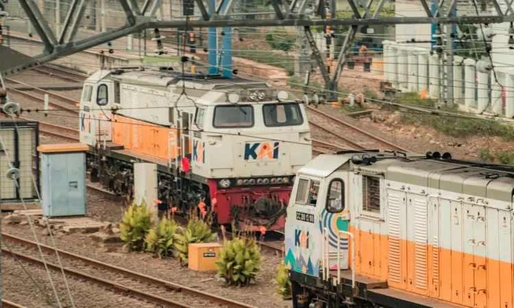 4 Hal yang Bakal Hilang kalau Kursi Berhadapan Kereta Ekonomi Lenyap Mojok.co