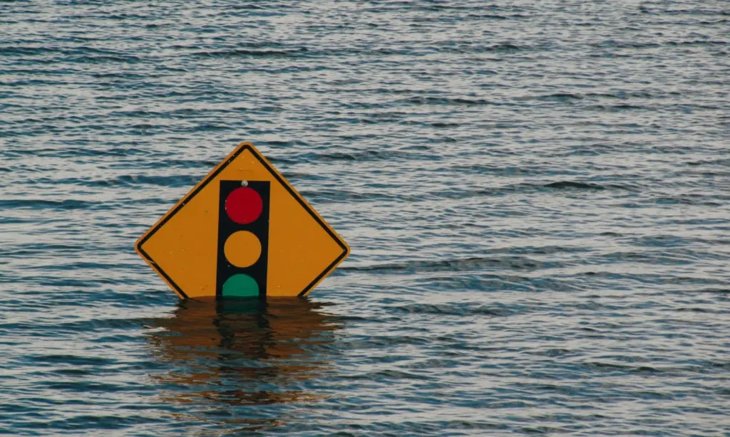 4 Rekomendasi Motor untuk Menghadapi Banjir Lamongan yang Tak Kunjung Surut Terminal