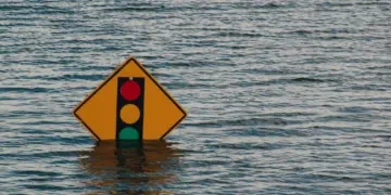 4 Rekomendasi Motor untuk Menghadapi Banjir Lamongan yang Tak Kunjung Surut Terminal