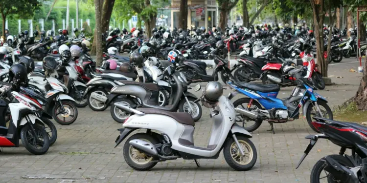 Awalnya Bangga Beli Honda Scoopy, Lama-lama Malu karena Sering Bermasalah, Motor dan Pemiliknya Jadi Kelihatan Payah Mojok.co lamongan