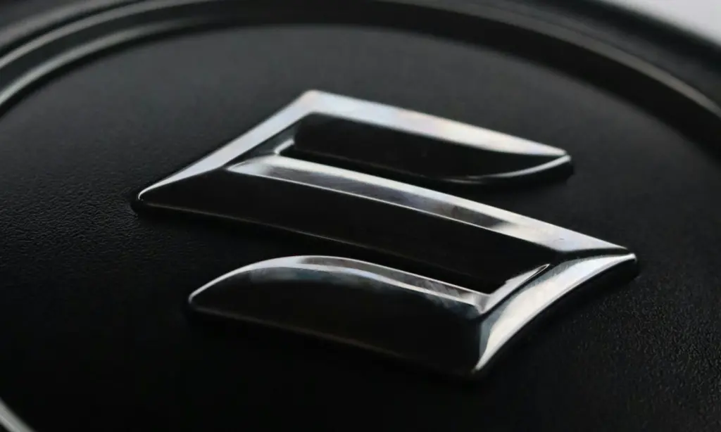 Suzuki Splash, City Car Bakoh yang Cocok Disiksa di Jalanan Macet Mojok.co