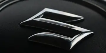 Suzuki Splash, City Car Bakoh yang Cocok Disiksa di Jalanan Macet Mojok.co