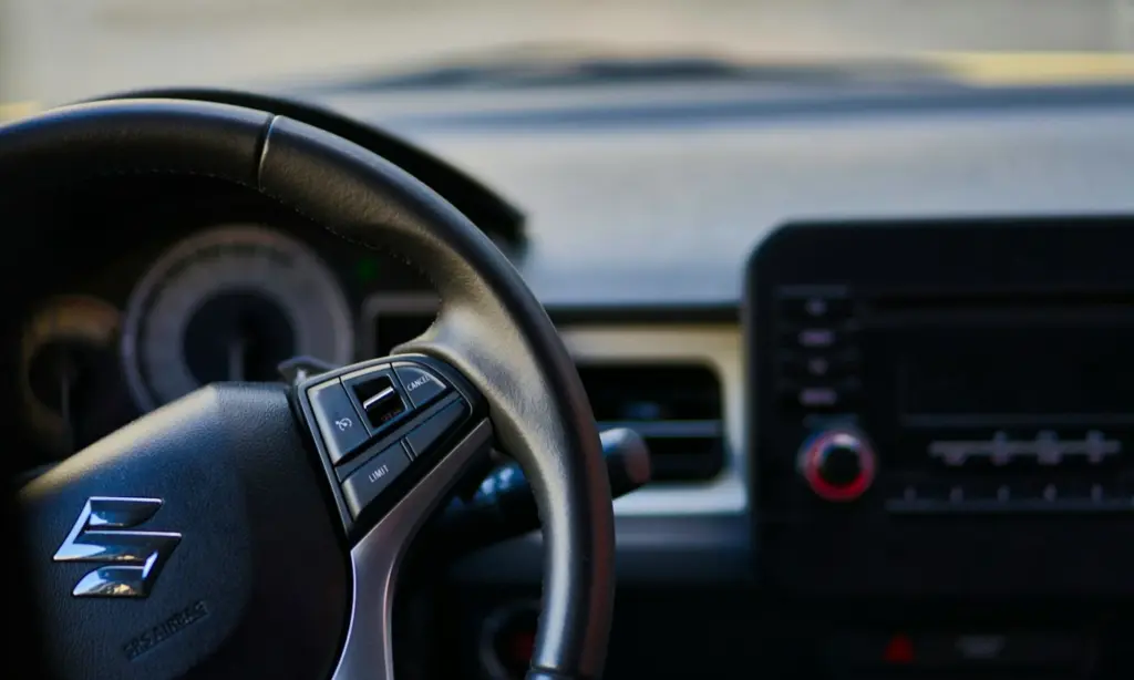 Suzuki Escudo: Mobil yang Nggak Jelek, tapi Juga Nggak Bikin Kangen Mojok.co