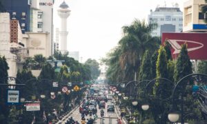 Bandung Setelah Lebaran Adalah Surga Wisatawan, tapi Mimpi Buruk bagi Warlok